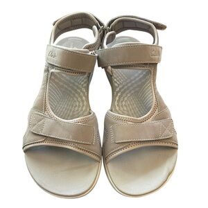 Clark's Mira Bay Flat Comfort Active Sandal Women's‎ 8 in Stone Textile